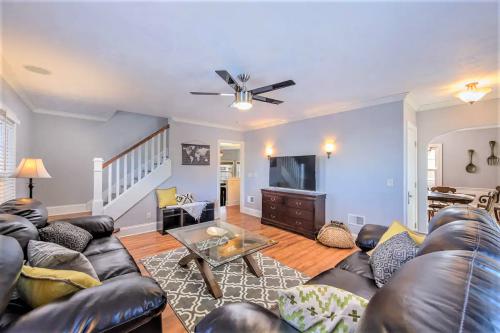 519 Riverway